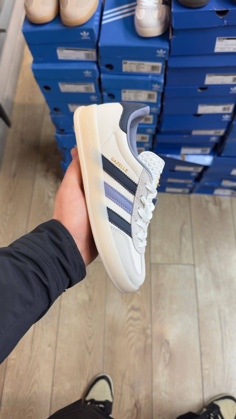 Adidas Gazelle Luxe Indoor Беж.